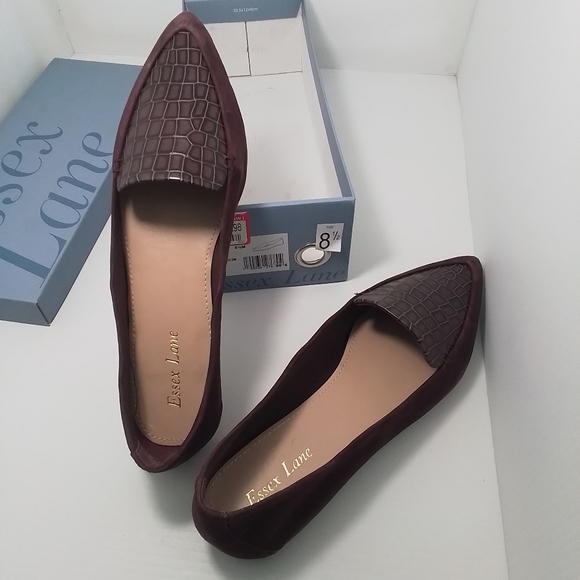 NEW IN BOX Deep Wine Flat Loafers Comfy Women's Shoes Size 8,5 - Picture 2 of 12